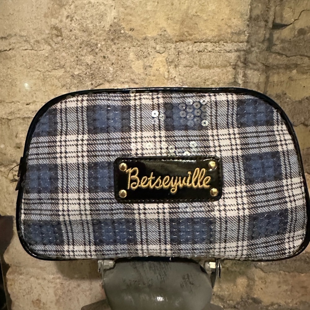 Betseyville Blue Plaid Zippered Makeup Bag